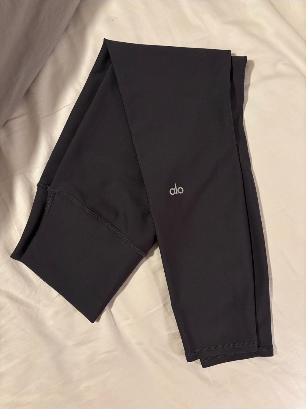 ALO Yoga AirLift Black Performance Leggings